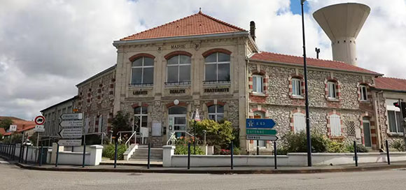 Photographie du fronton de la Mairie de la Ville d'Ondres - Landes