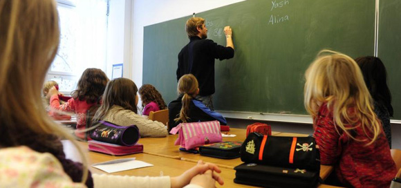 Vue de l'intérieur d'une salle de classe - Ondres, Landes